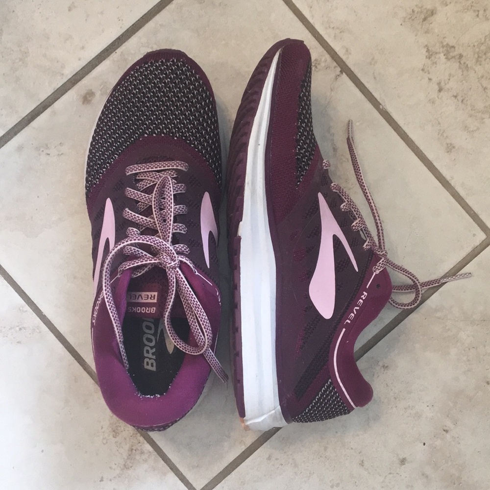 Women’s Brooks Revel